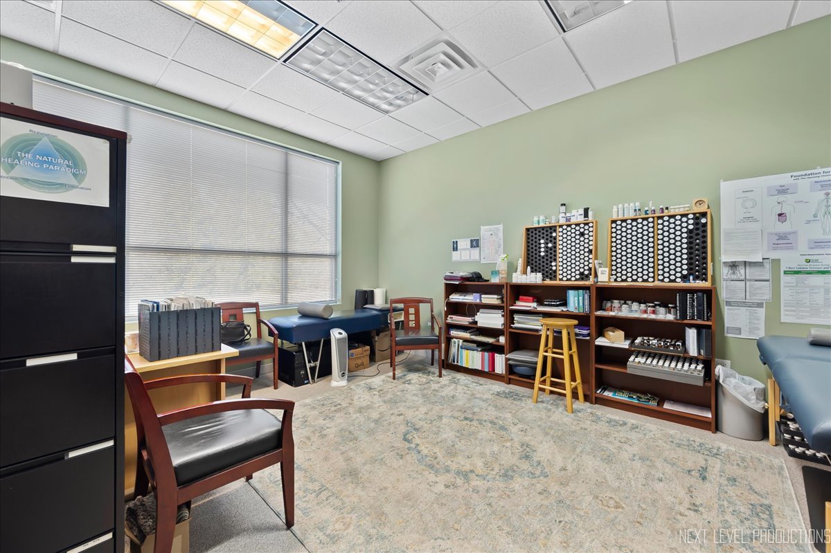 2323 Naperville Rd Property Photo 14