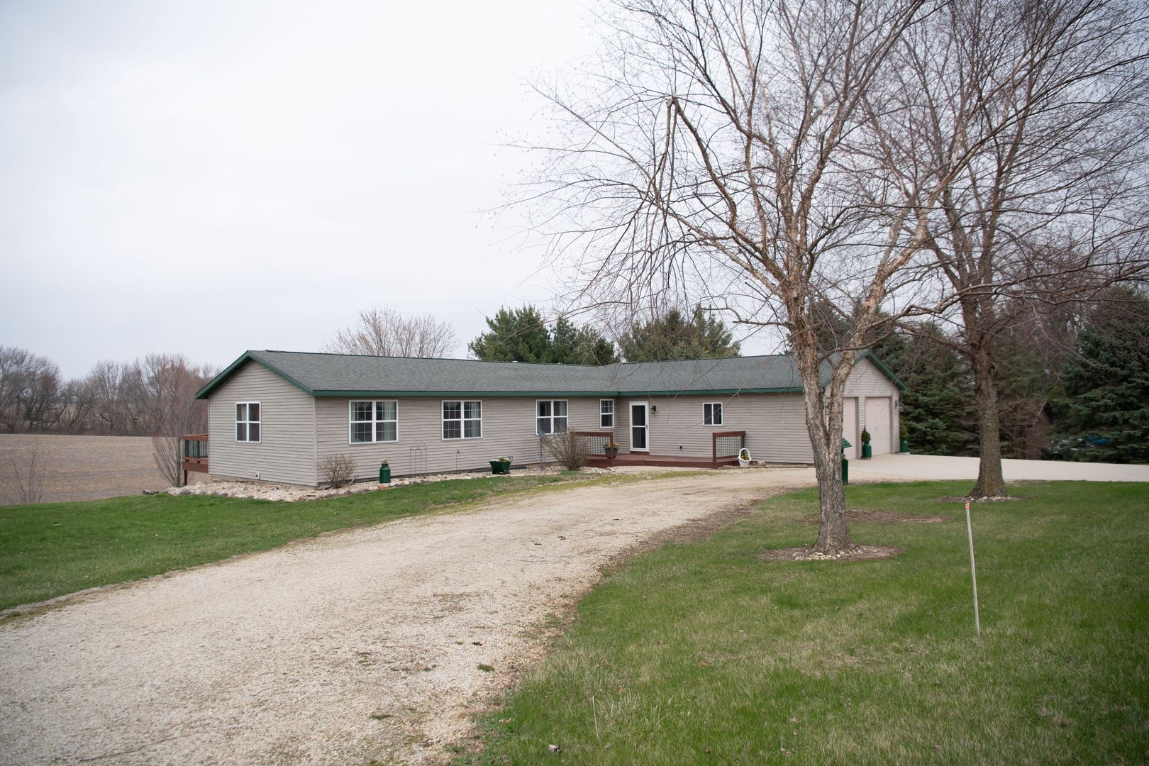 20532 Pilgrim Road Property Photo