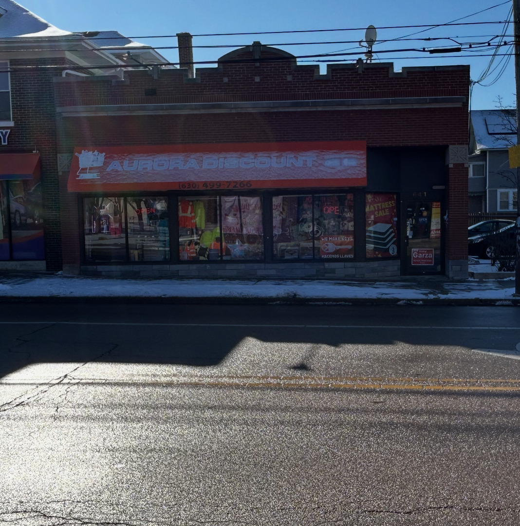 641 E New York Street Property Photo 1