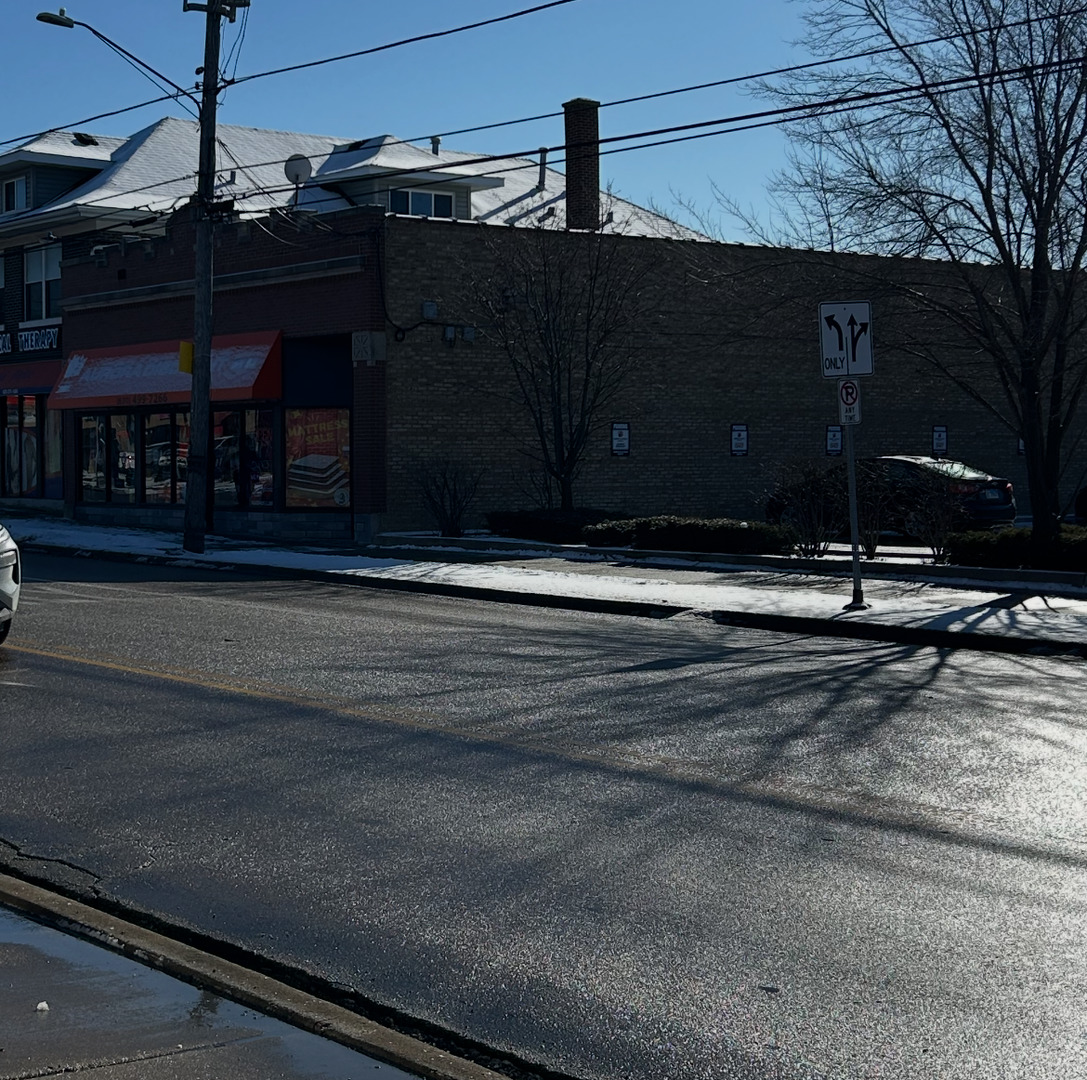 641 E New York Street Property Photo 2