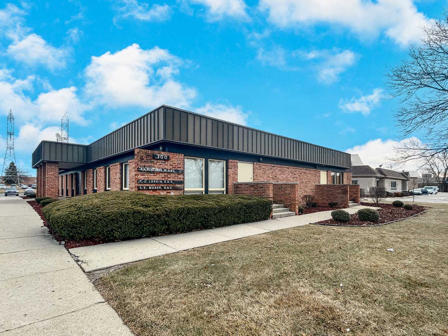 300 N Hammes Avenue C Property Photo 1