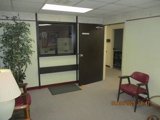 300 N Hammes Avenue C Property Photo 9