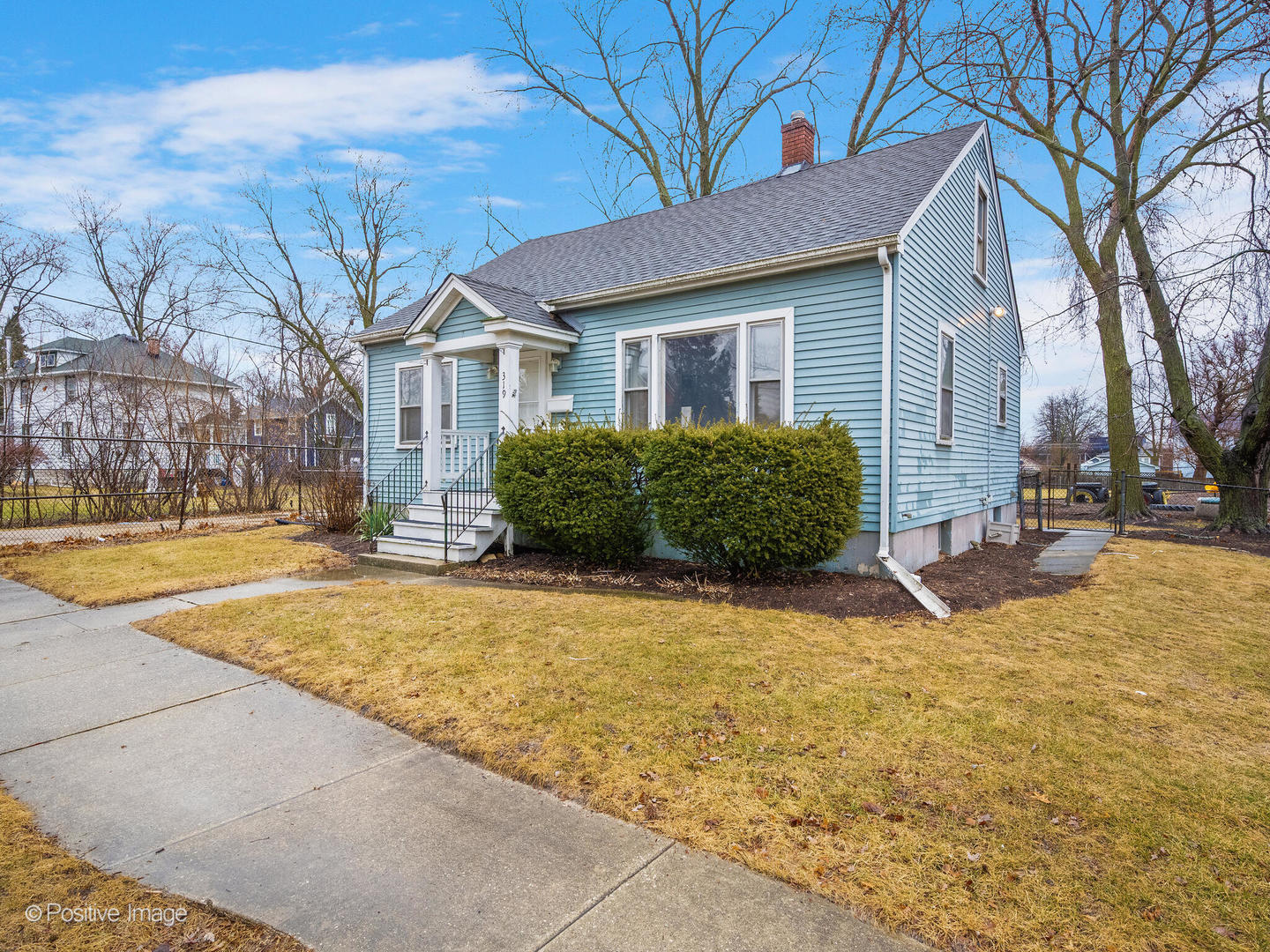 319 Sherman Street Property Photo