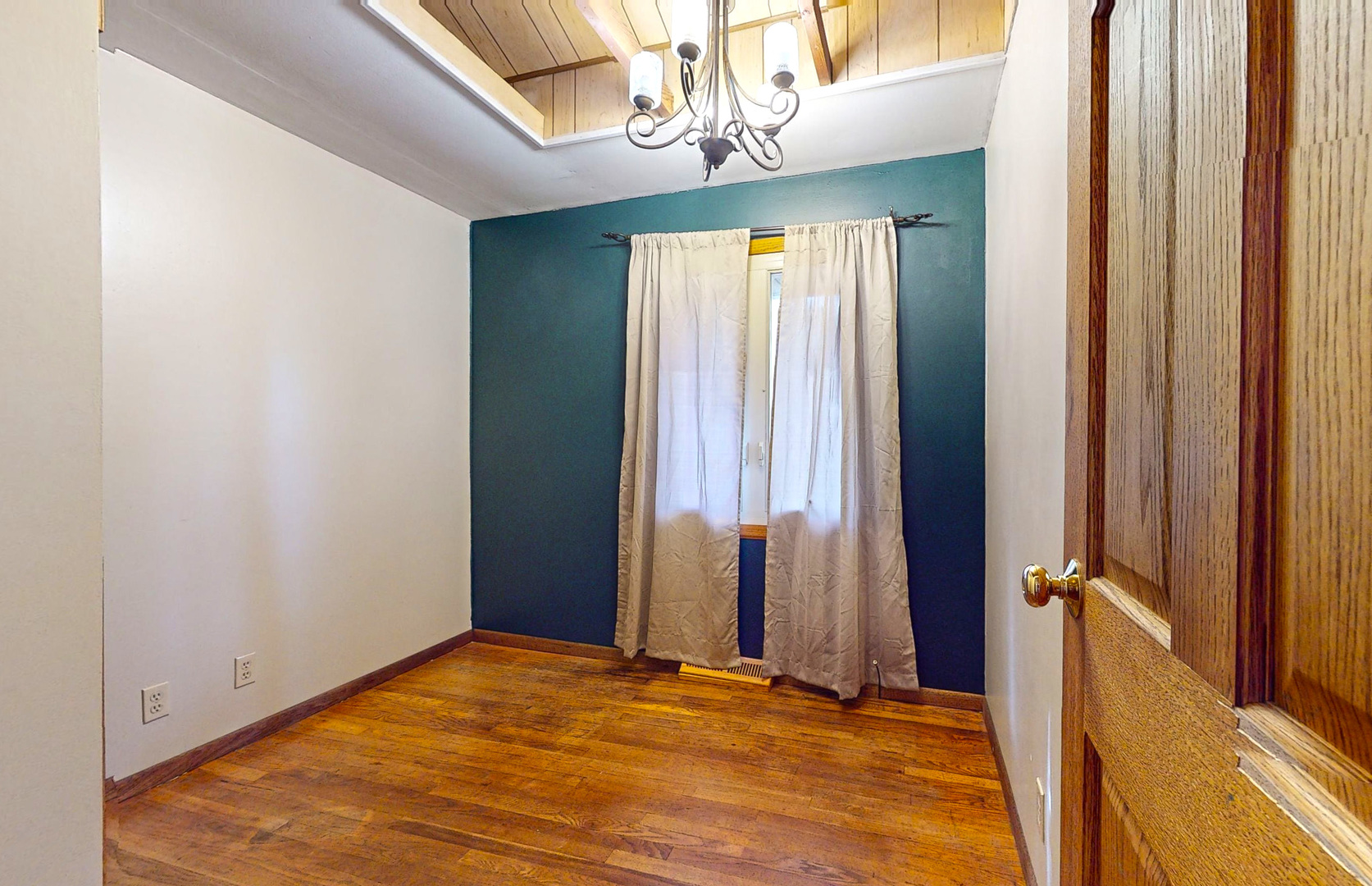 512 Stout Street Property Photo 7