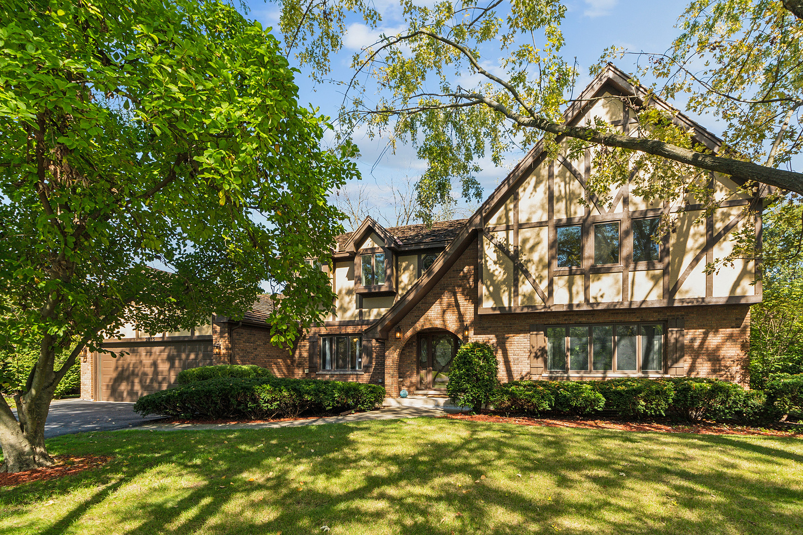 2815 Paris Road Property Photo