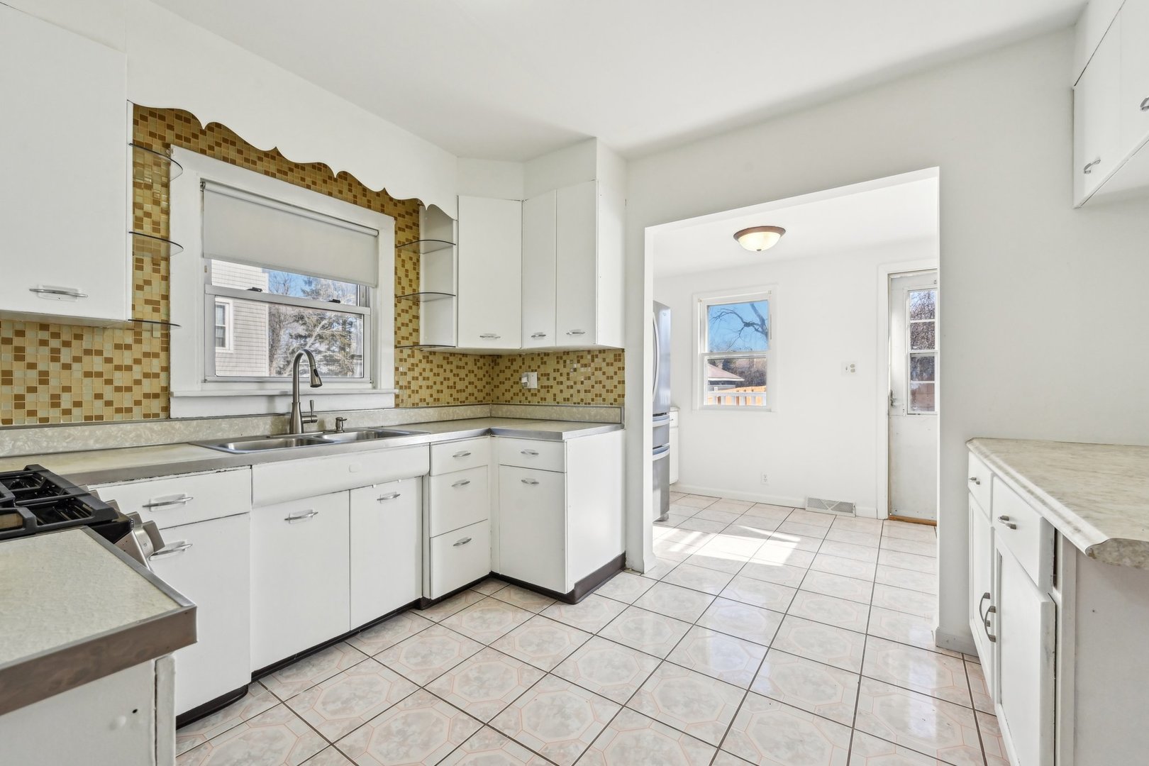 939 N Grace Street Property Photo 10