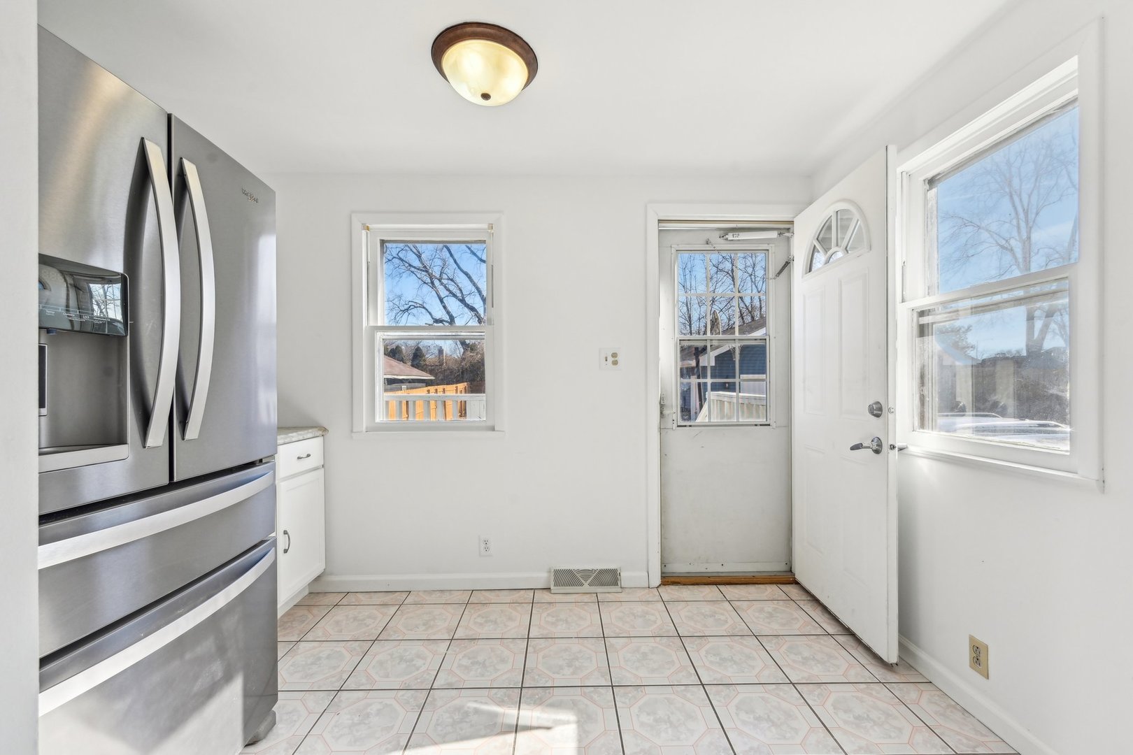 939 N Grace Street Property Photo 16