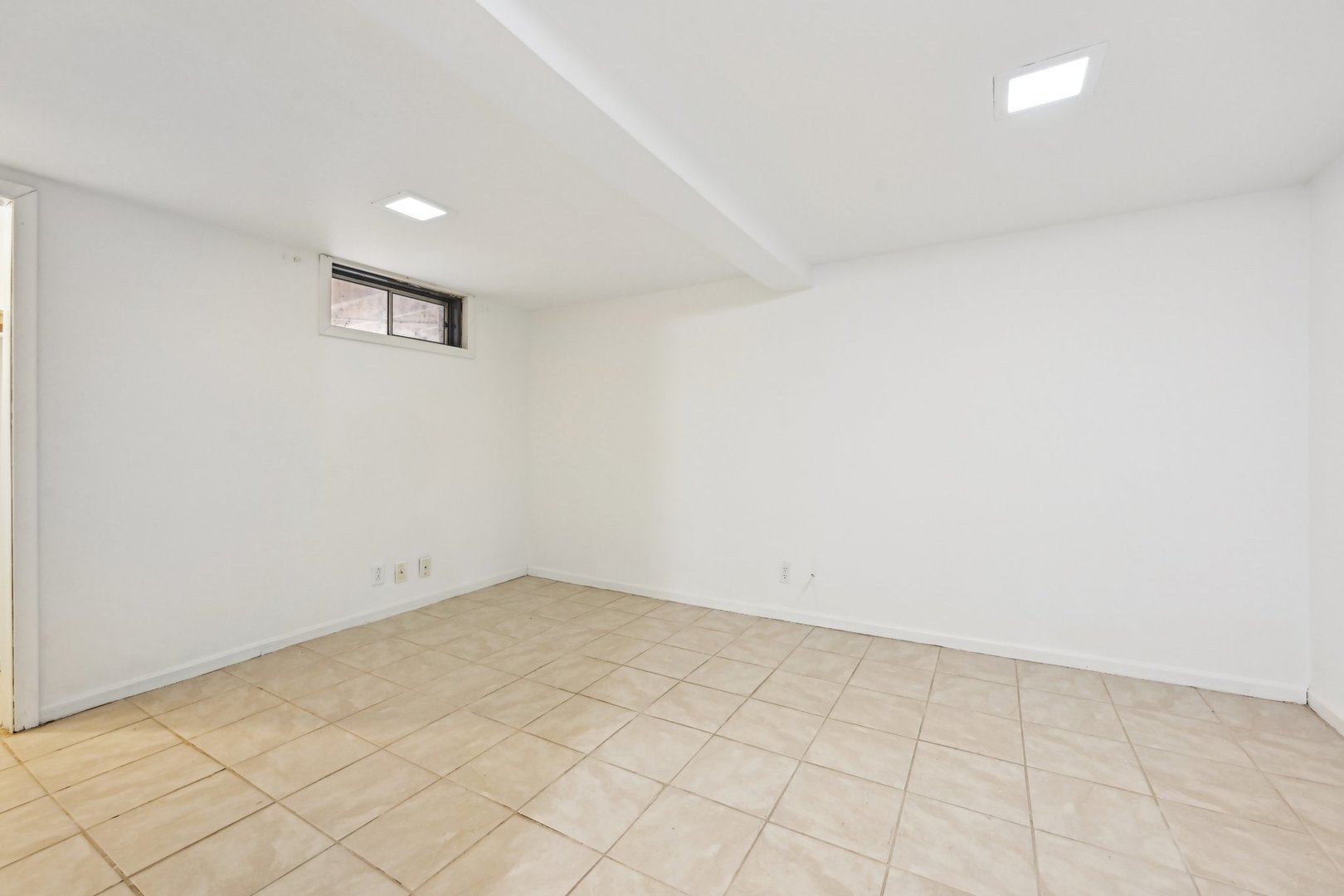 939 N Grace Street Property Photo 31
