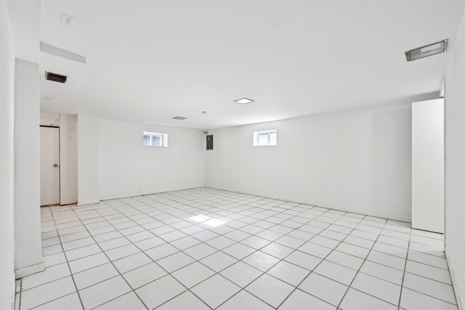 939 N Grace Street Property Photo 32