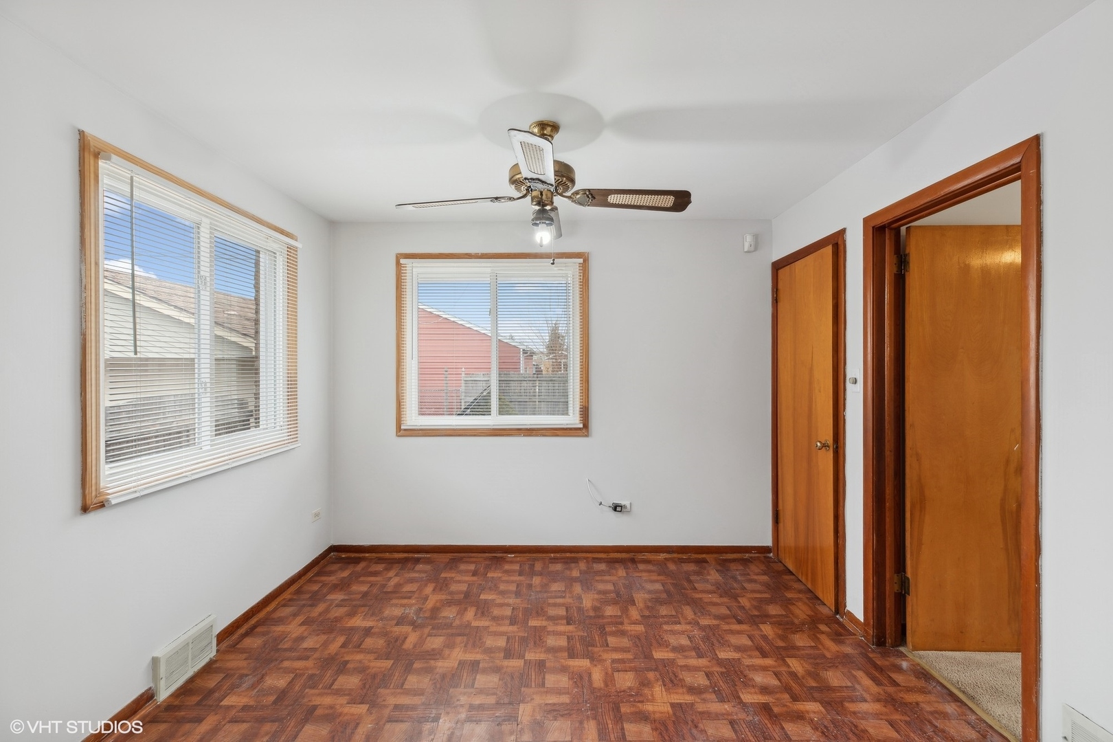 8033 S Kirkland Avenue Property Photo 11