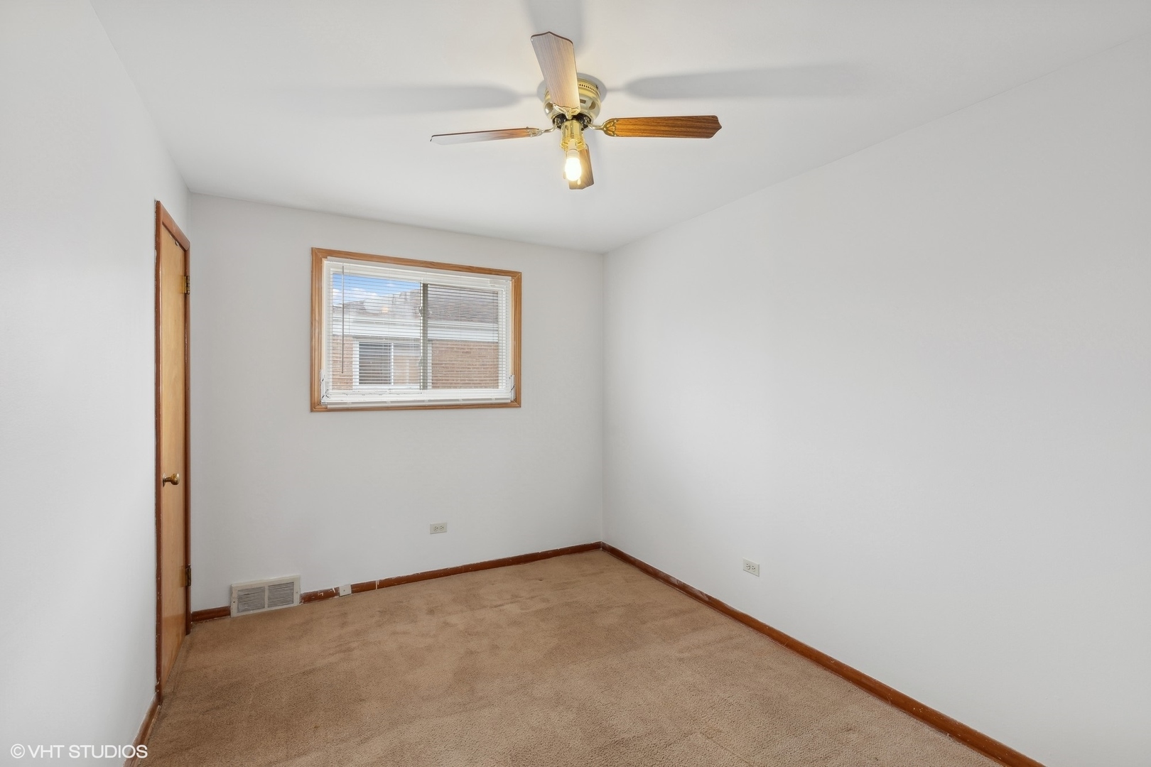 8033 S Kirkland Avenue Property Photo 12