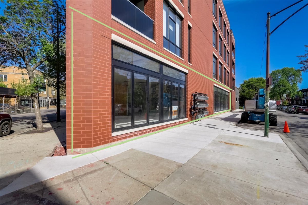 3101 N Milwaukee Ave Property Photo 2