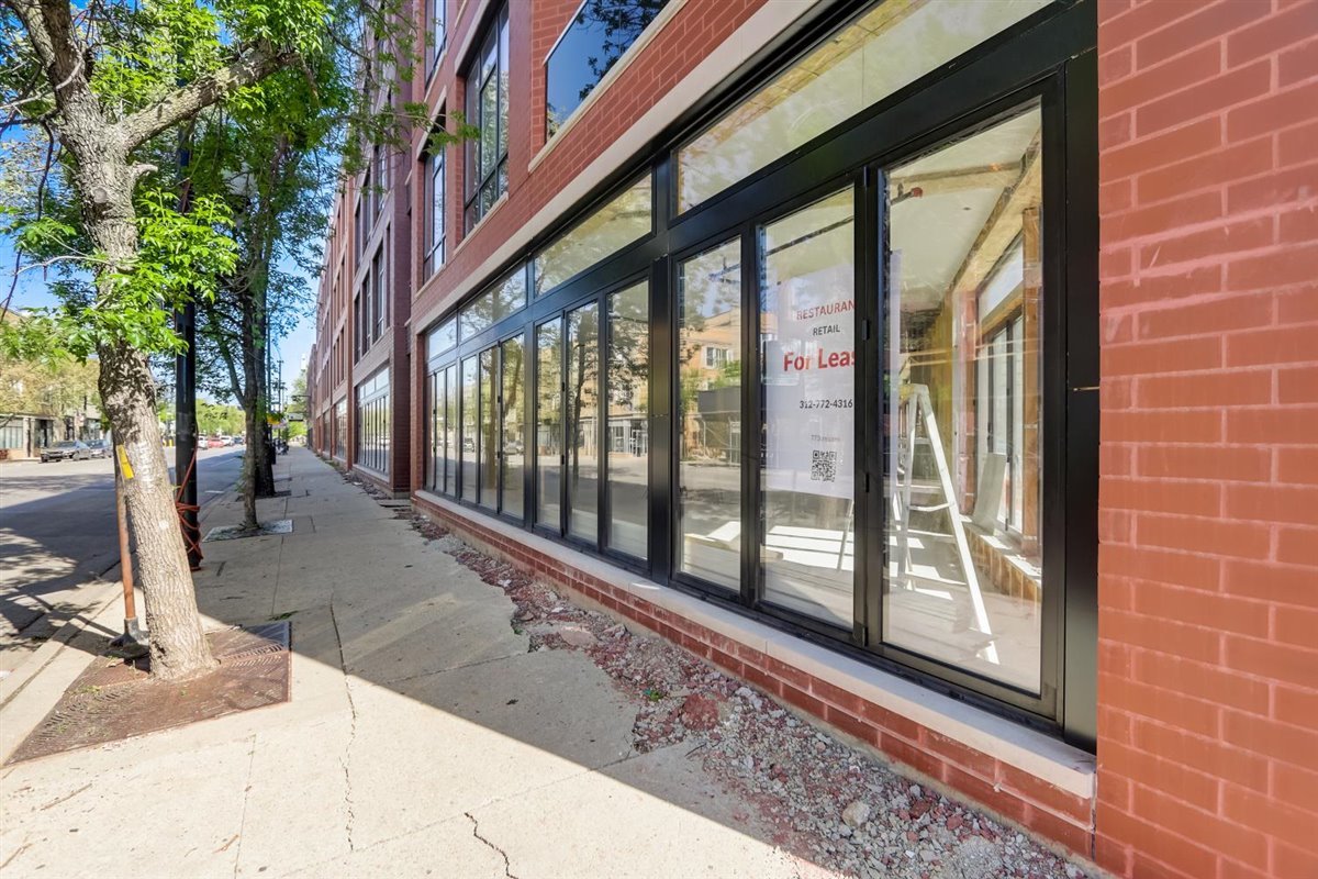 3101 N Milwaukee Ave Property Photo 3