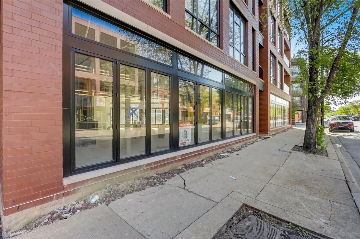 3101 N Milwaukee Ave Property Photo 7