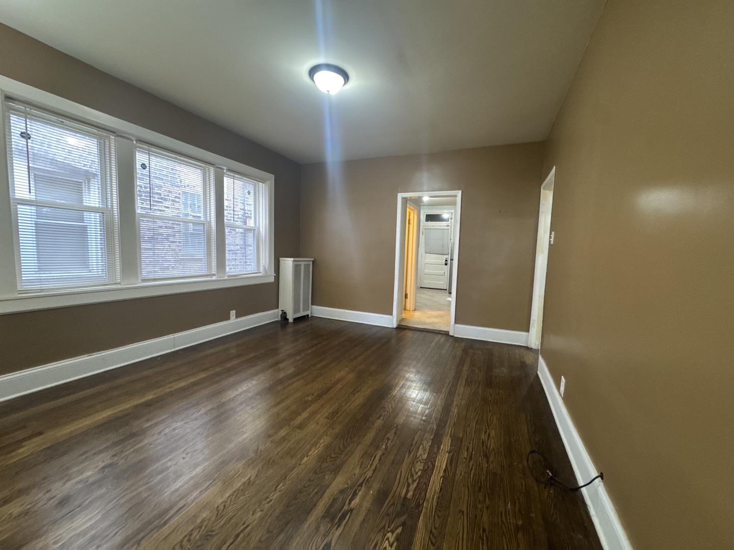 7613 S East End Avenue 1 Property Photo 5