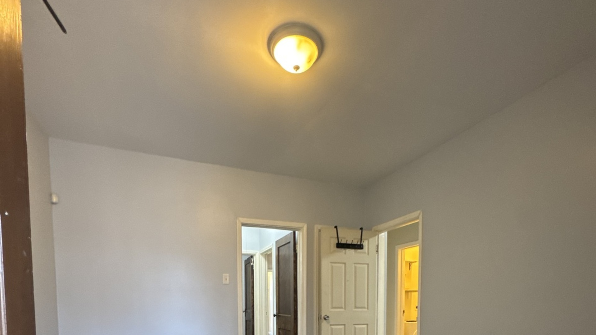 7613 S East End Avenue 1 Property Photo 13