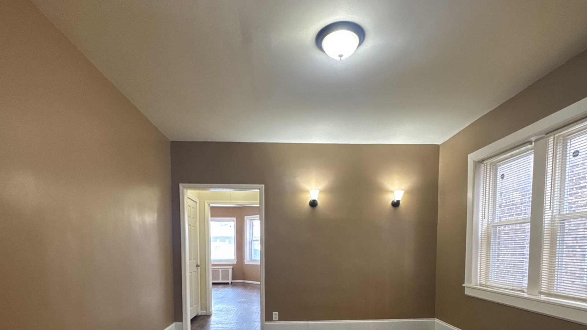 7613 S East End Avenue 1 Property Photo 15
