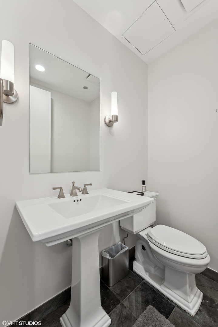 401 N Wabash Avenue 60f Property Photo 17