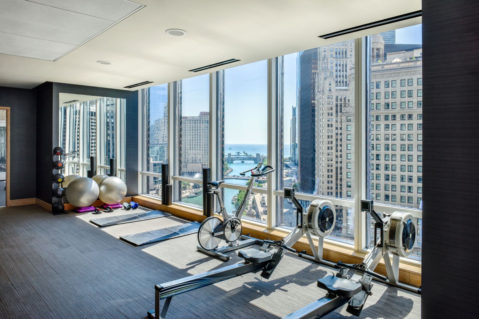 401 N Wabash Avenue 60f Property Photo 44