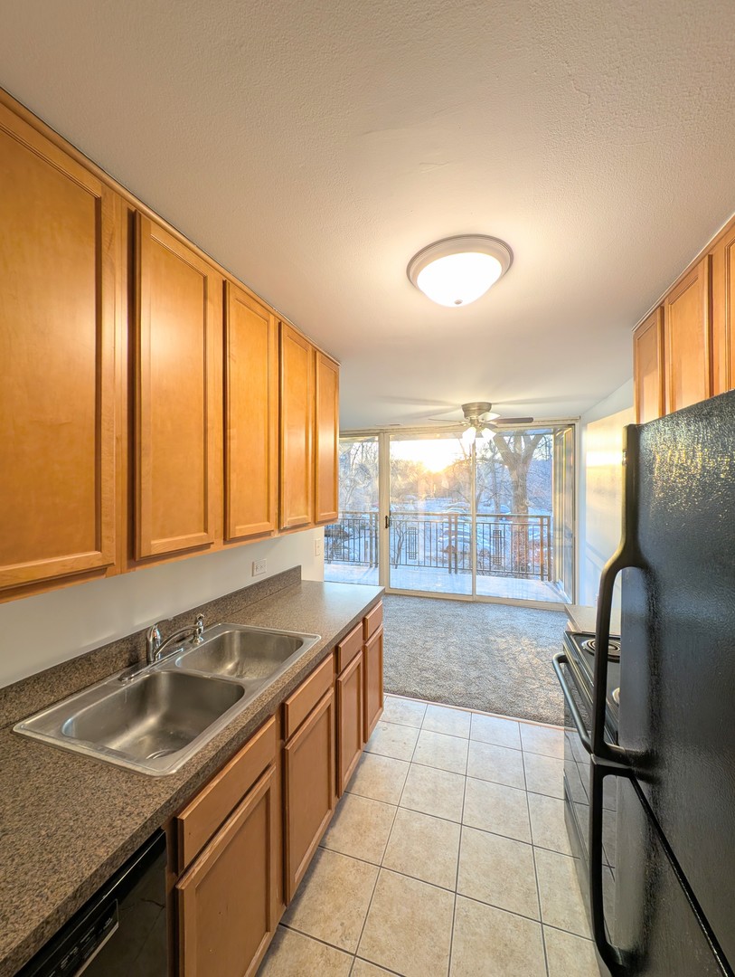 5900 Oakwood Drive 2j Property Photo 8