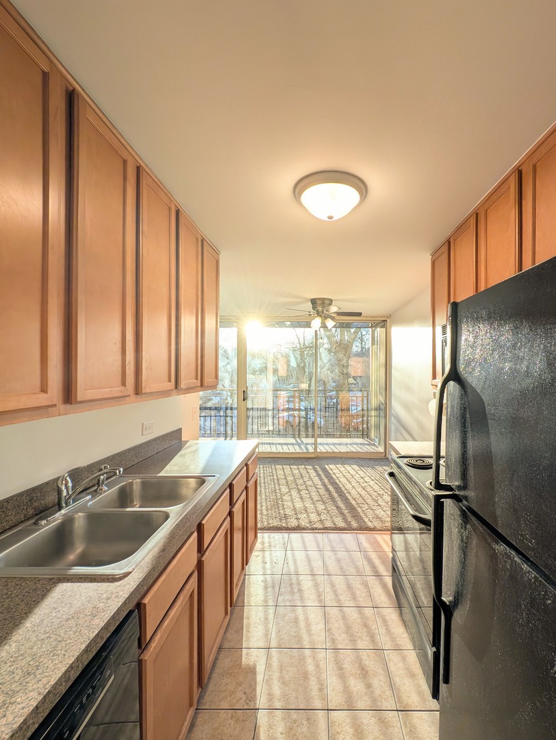 5900 Oakwood Drive 2j Property Photo 16