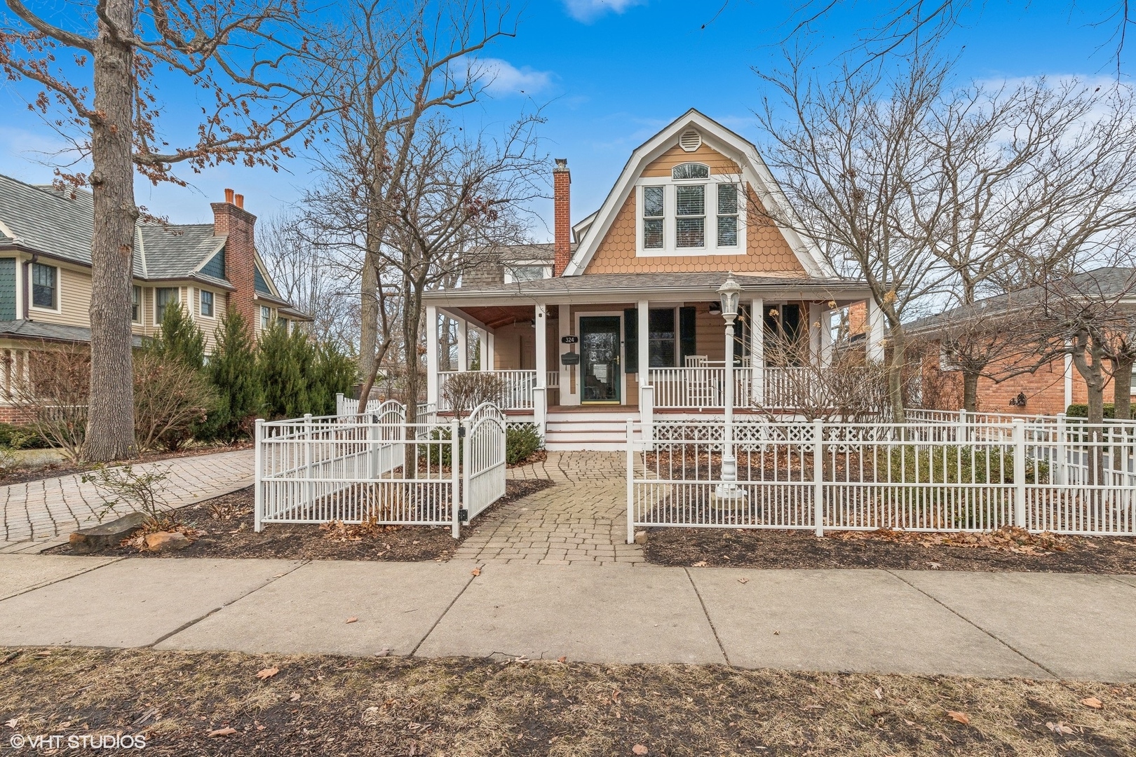 324 E Center Avenue Property Photo