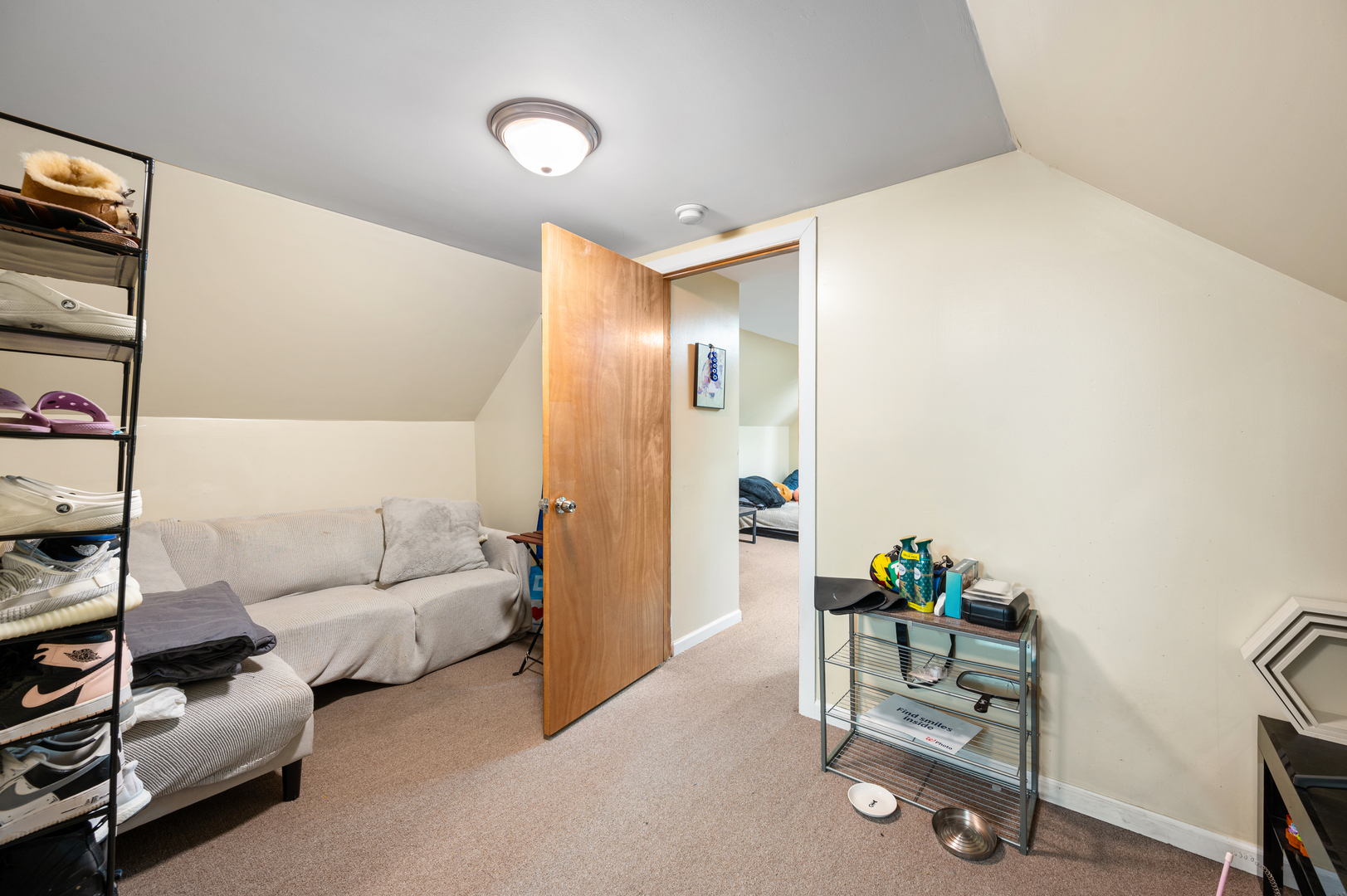 2109 N Karlov Avenue Property Photo 12