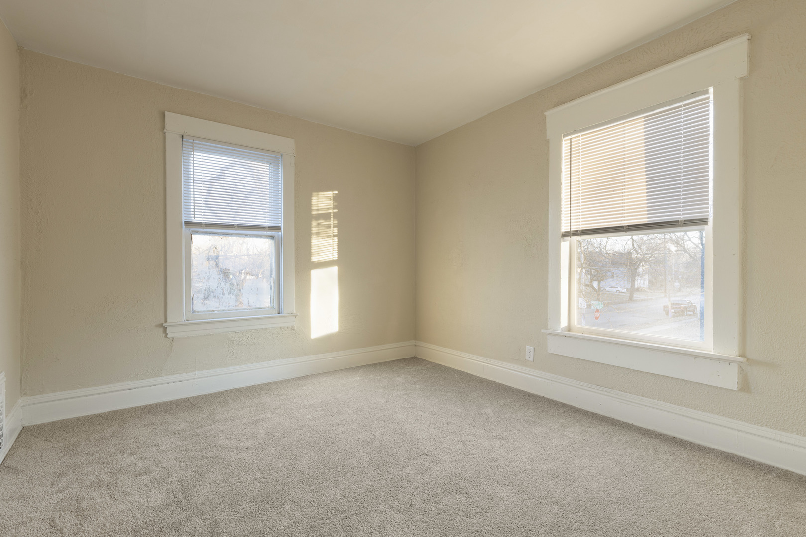 804 N Rockton Avenue Property Photo 10