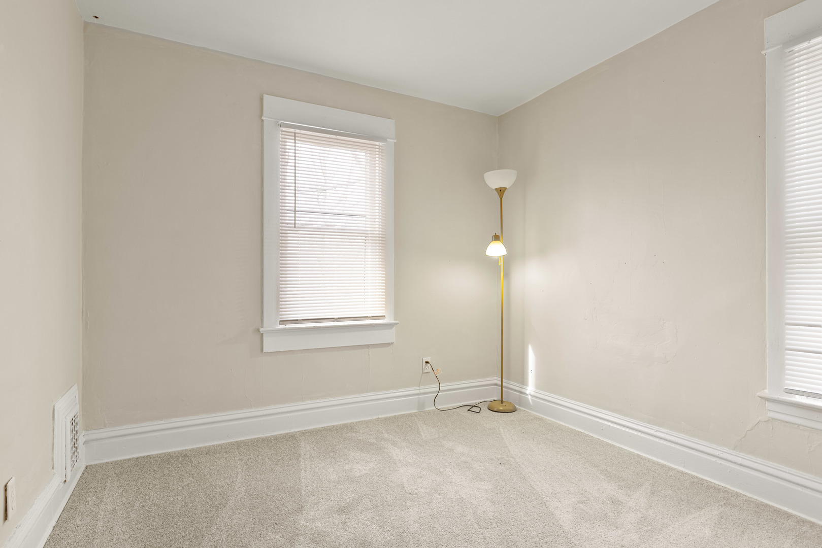 804 N Rockton Avenue Property Photo 11
