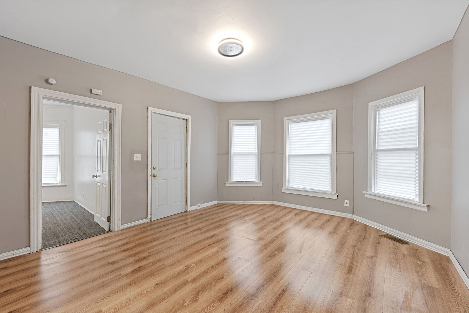 480 E Birch Street Property Photo 3