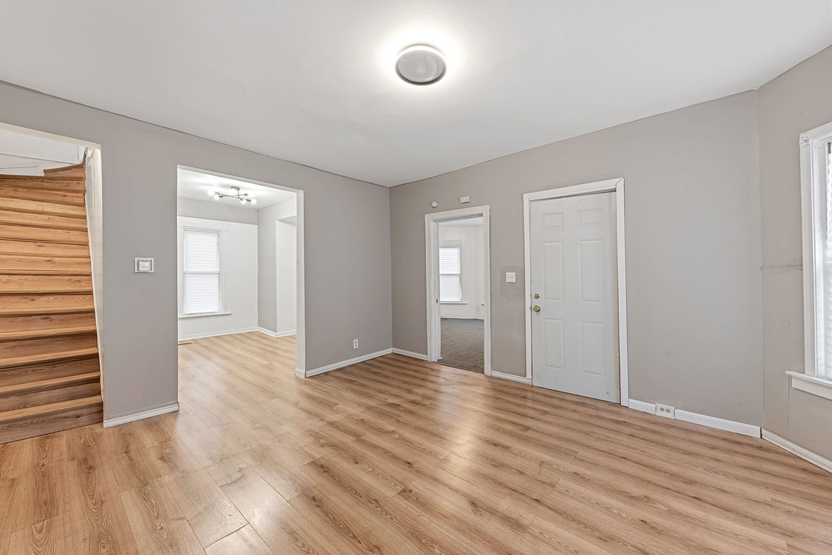 480 E Birch Street Property Photo 4