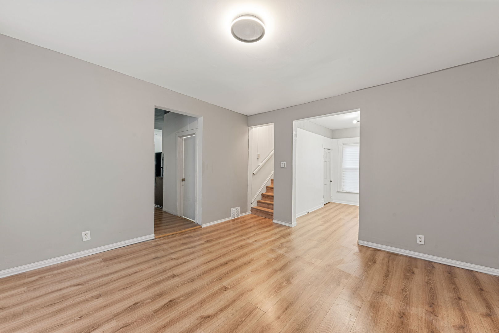 480 E Birch Street Property Photo 5