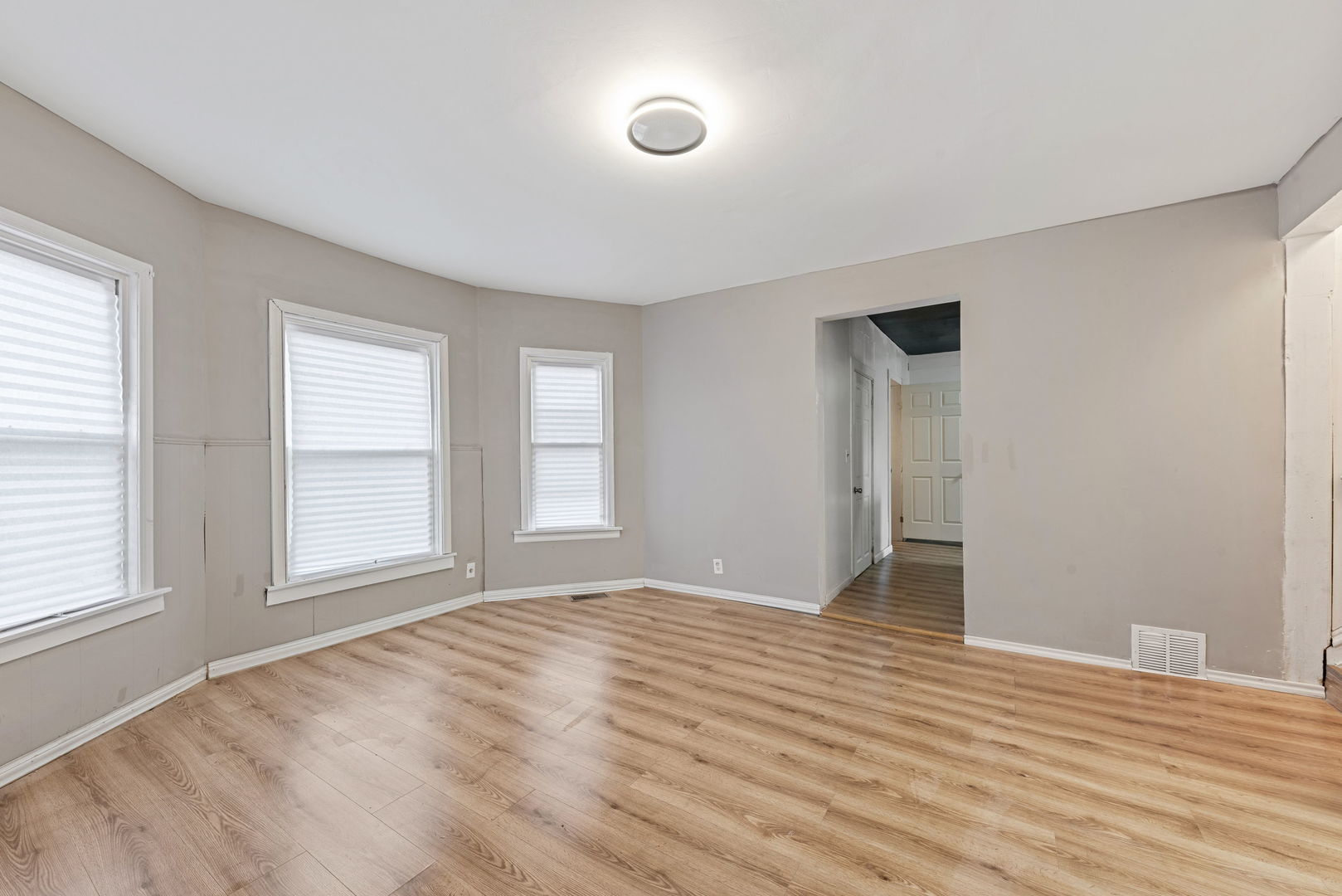 480 E Birch Street Property Photo 7