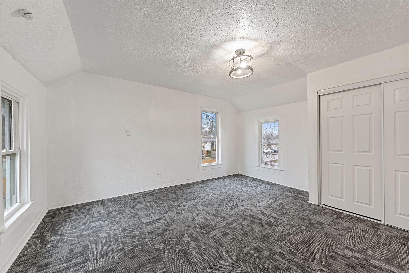 480 E Birch Street Property Photo 12