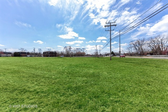 16949 S Harlem Avenue Property Photo 3