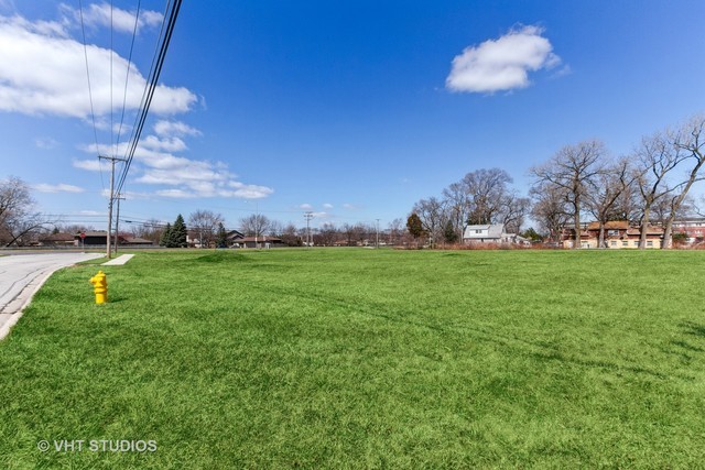16949 S Harlem Avenue Property Photo 6