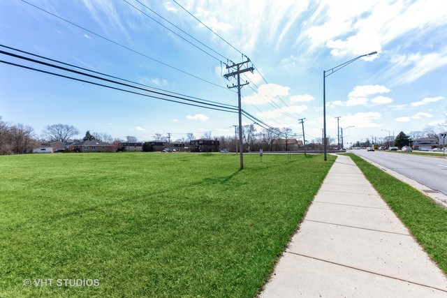 16949 S Harlem Avenue Property Photo 7