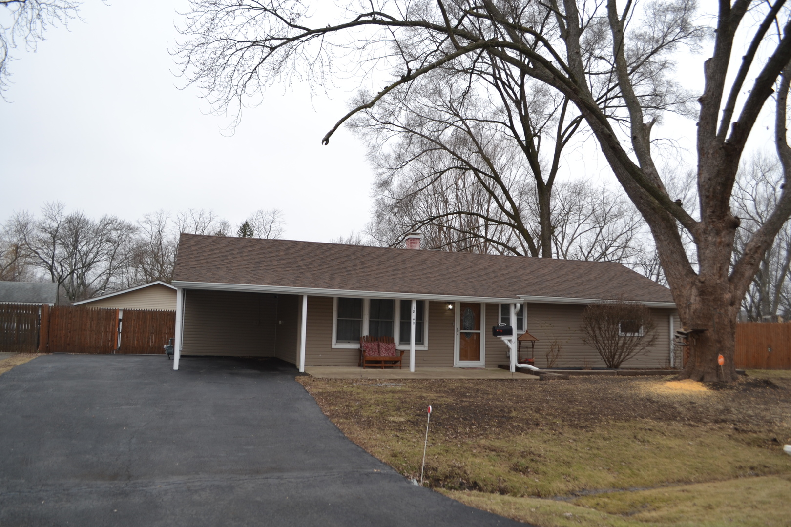 18140 Thomas Lane Property Photo