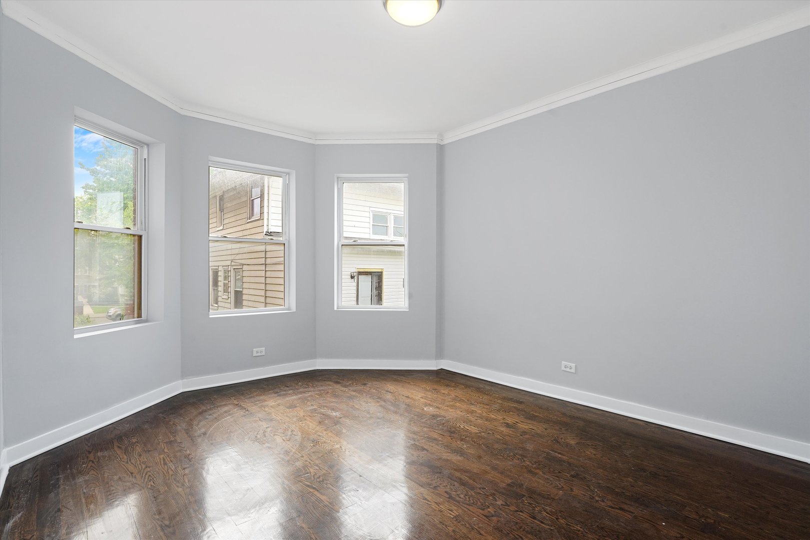 804 S 15th Avenue Property Photo 5