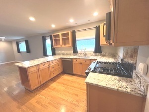 556 Barton Avenue Property Photo 4