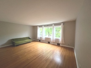 556 Barton Avenue Property Photo 8