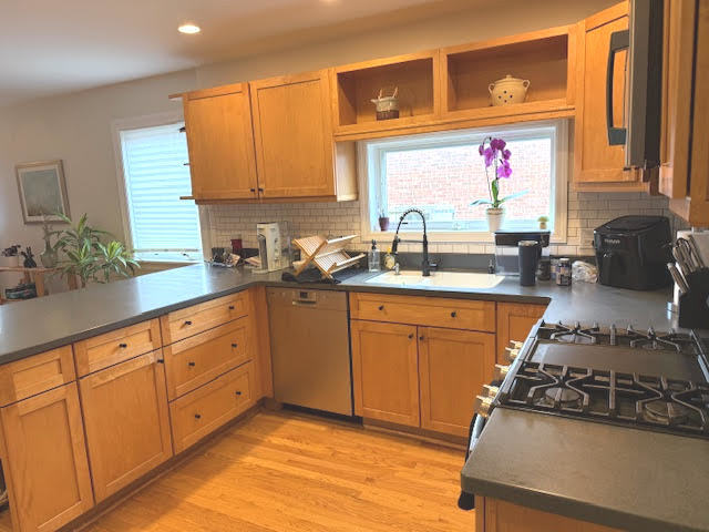 556 Barton Avenue Property Photo 21