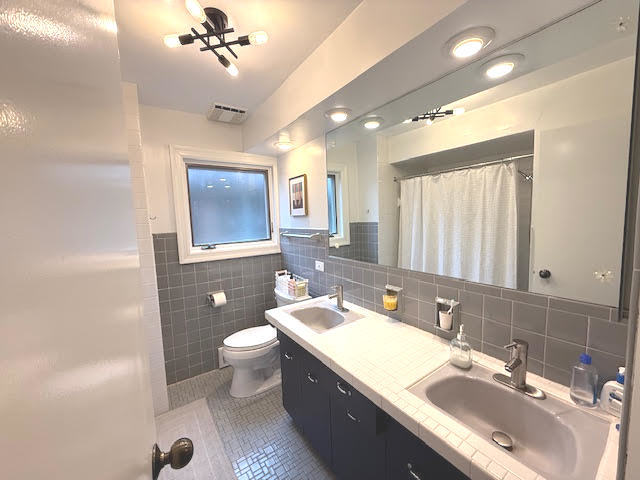 556 Barton Avenue Property Photo 24