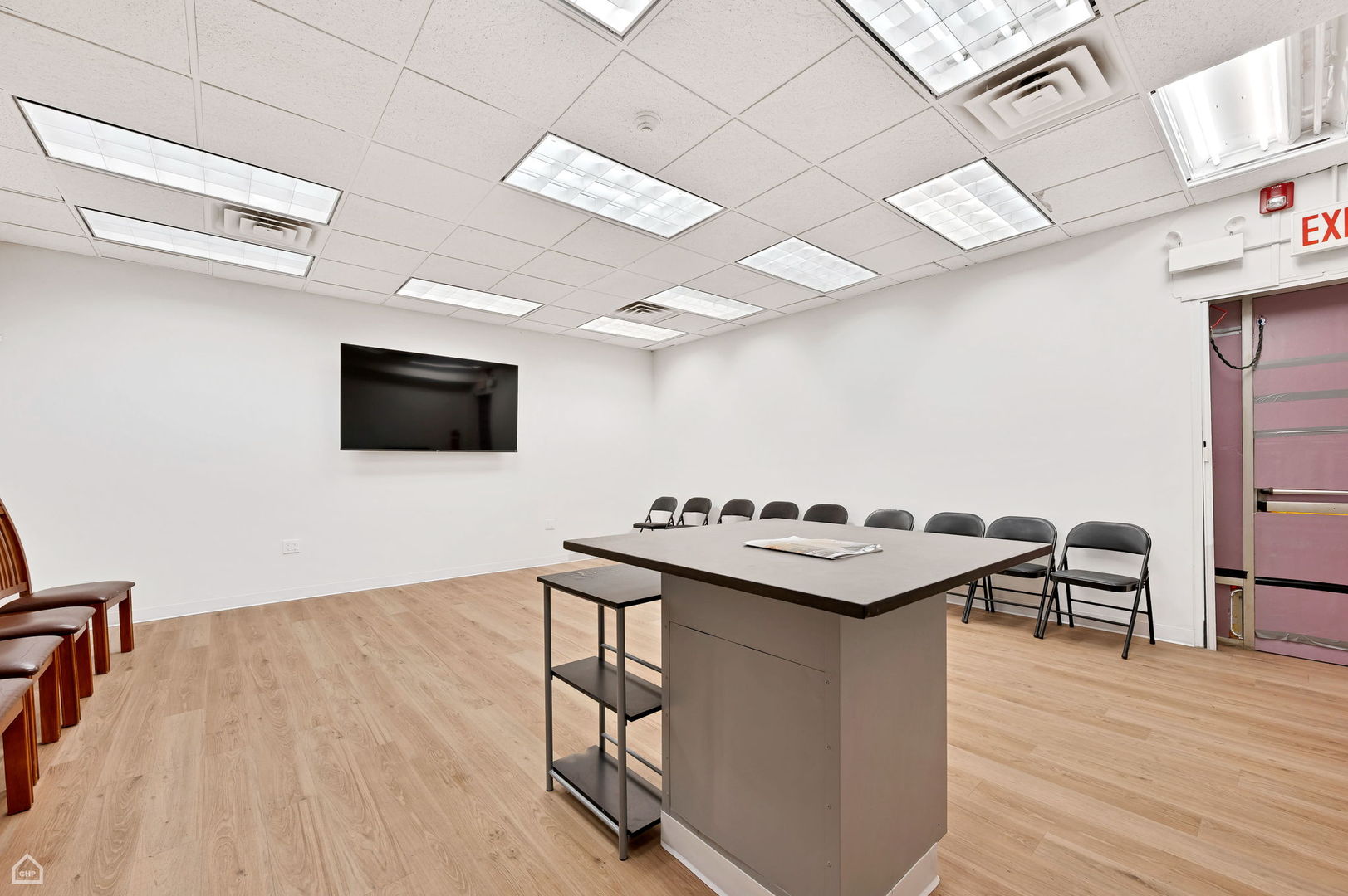 837 Mannheim Road Property Photo 4