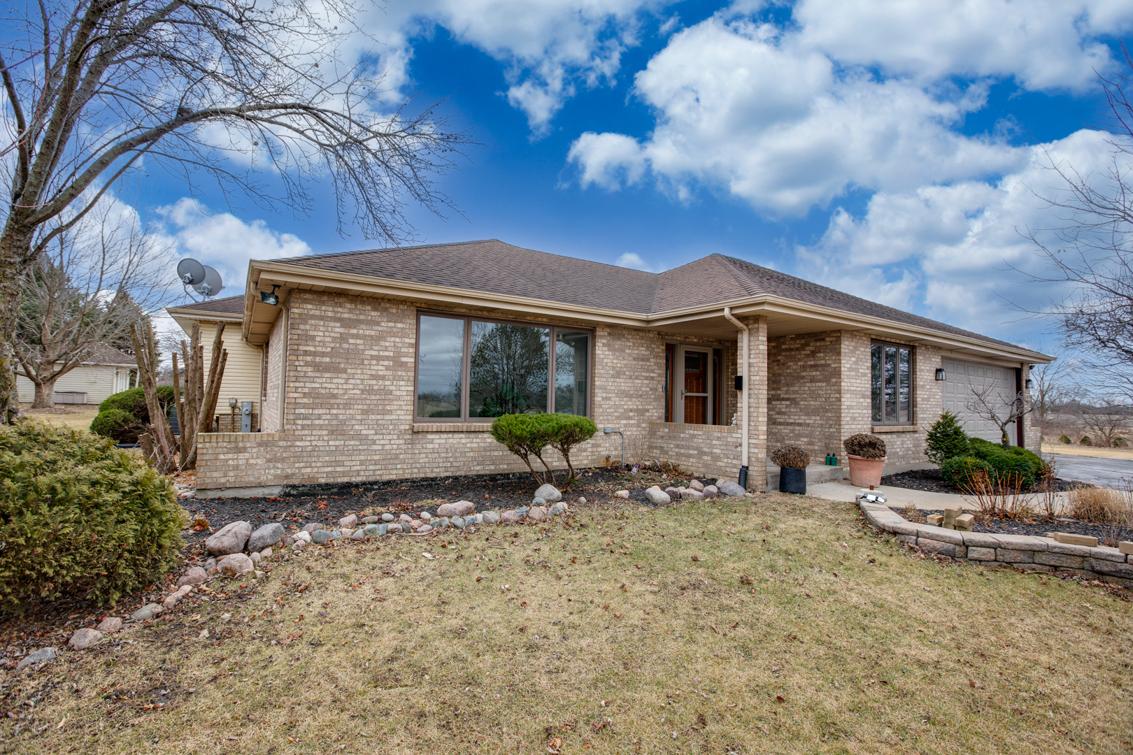 7121 W Stuenkel Road Property Photo