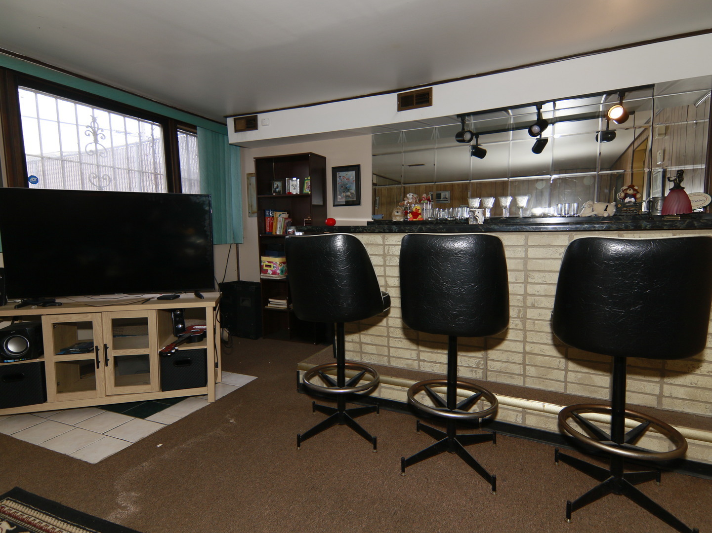 12115 S Ashland Avenue Property Photo 5