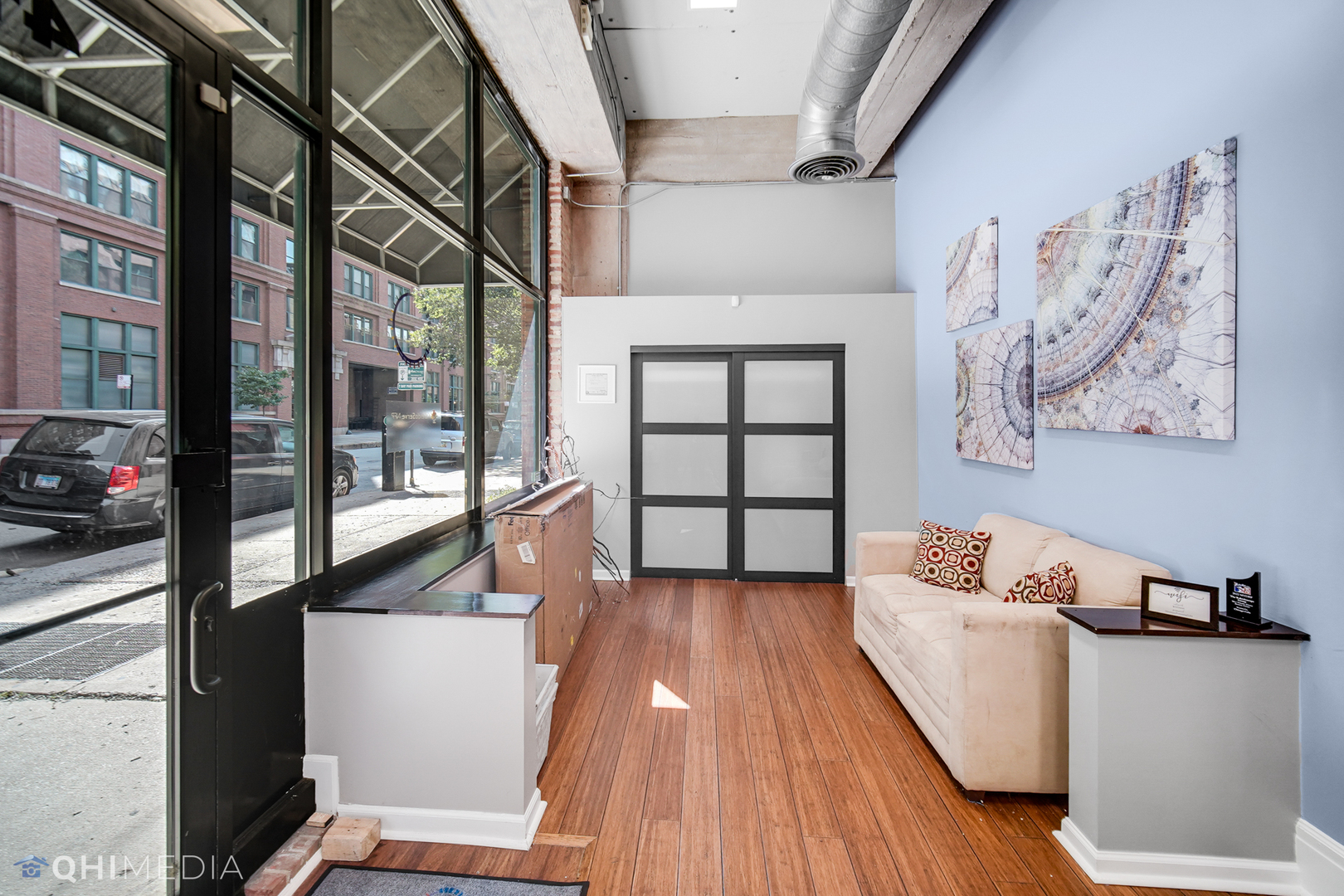 416 W Ontario Street C-2 Property Photo 6