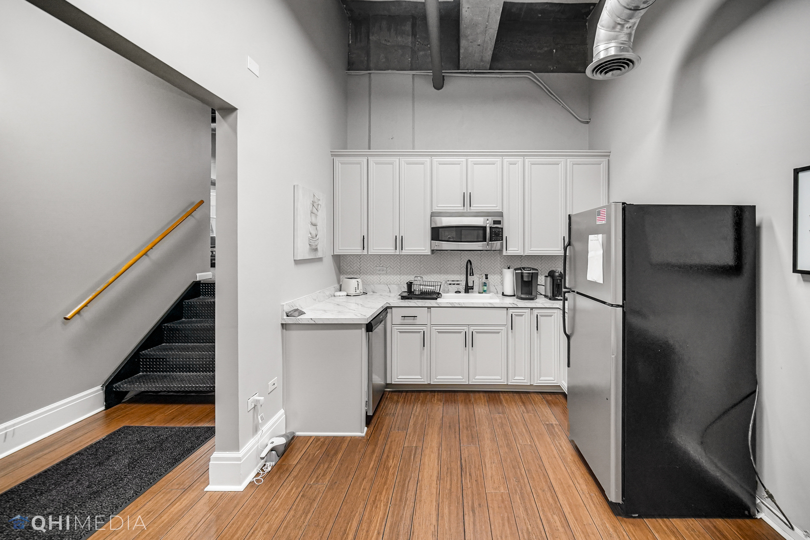 416 W Ontario Street C-2 Property Photo 11