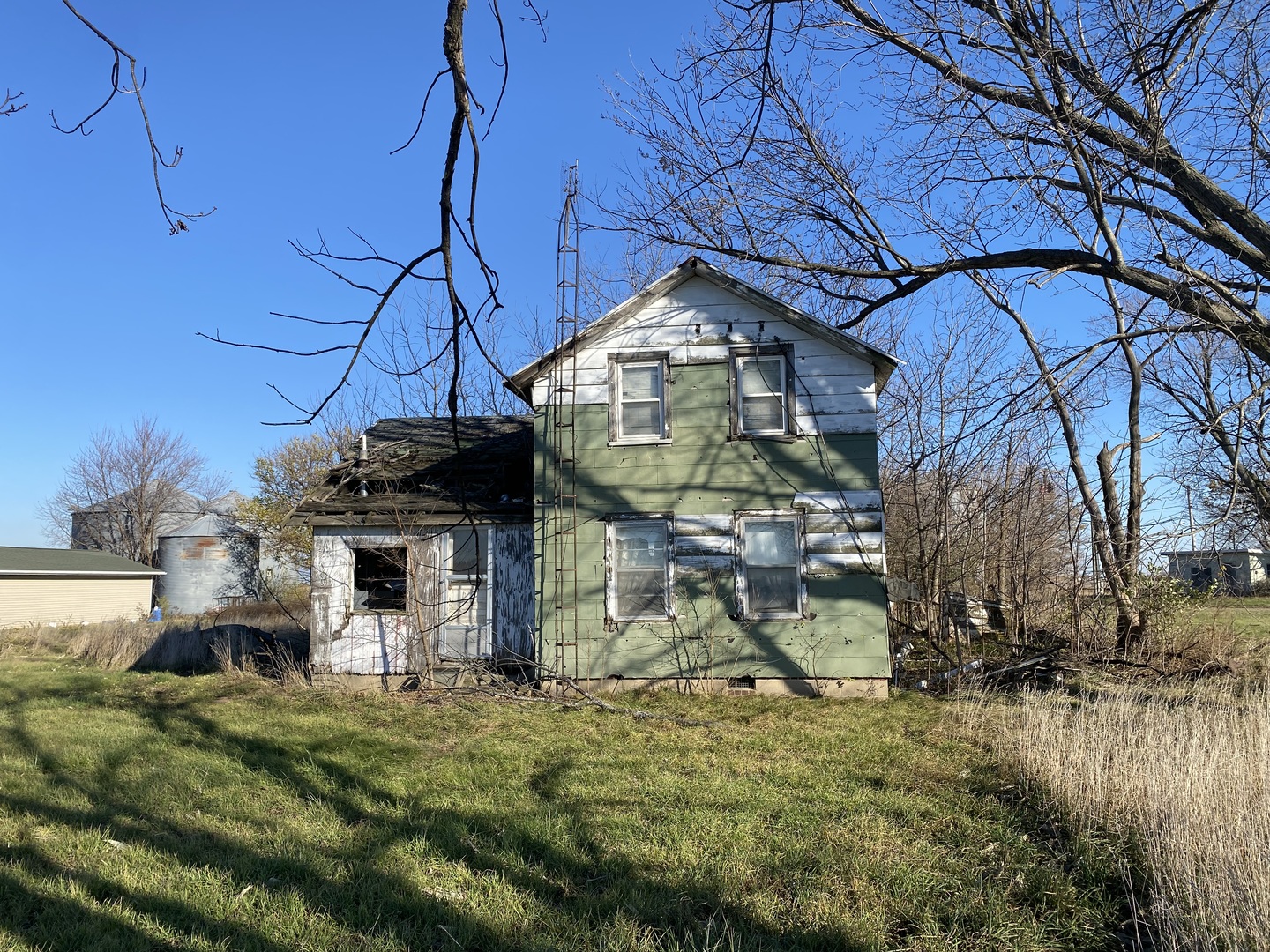 649 E 9th Road Property Photo