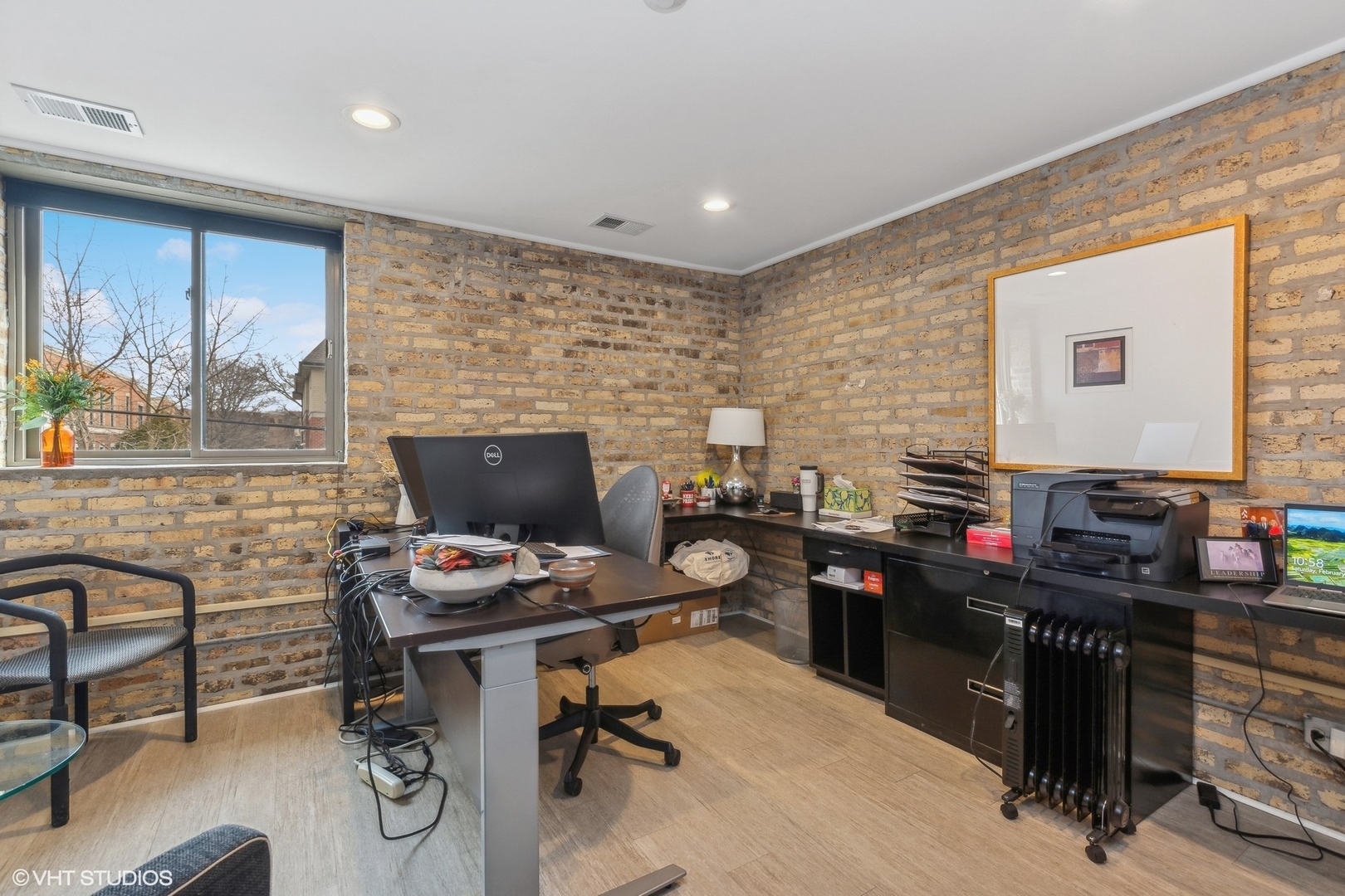 660 La Salle Place Property Photo 12